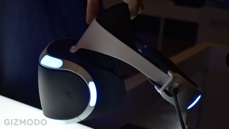 Illustration for article titled Valve vs. Sony: Who's Got The Better VR Experience?
